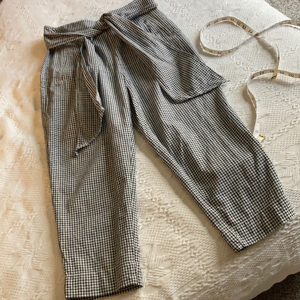 Anthropologie Gingham Capris